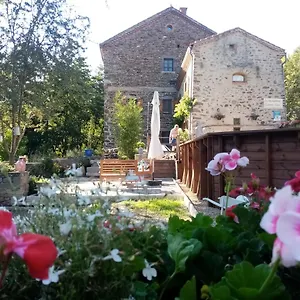 https://le-moulin-du-bateau.hotels-rhonealpes.com