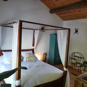 Maison d'hôtes Sous Le Tilleul, Saint-Martin-de-Crau